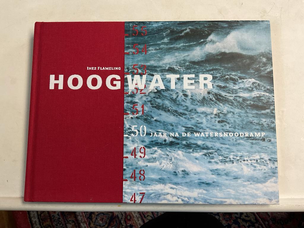 Hoogwater: 50 jaar na de watersnoodramp, Ophalen of Verzenden, 20e eeuw of later, Zo goed als nieuw