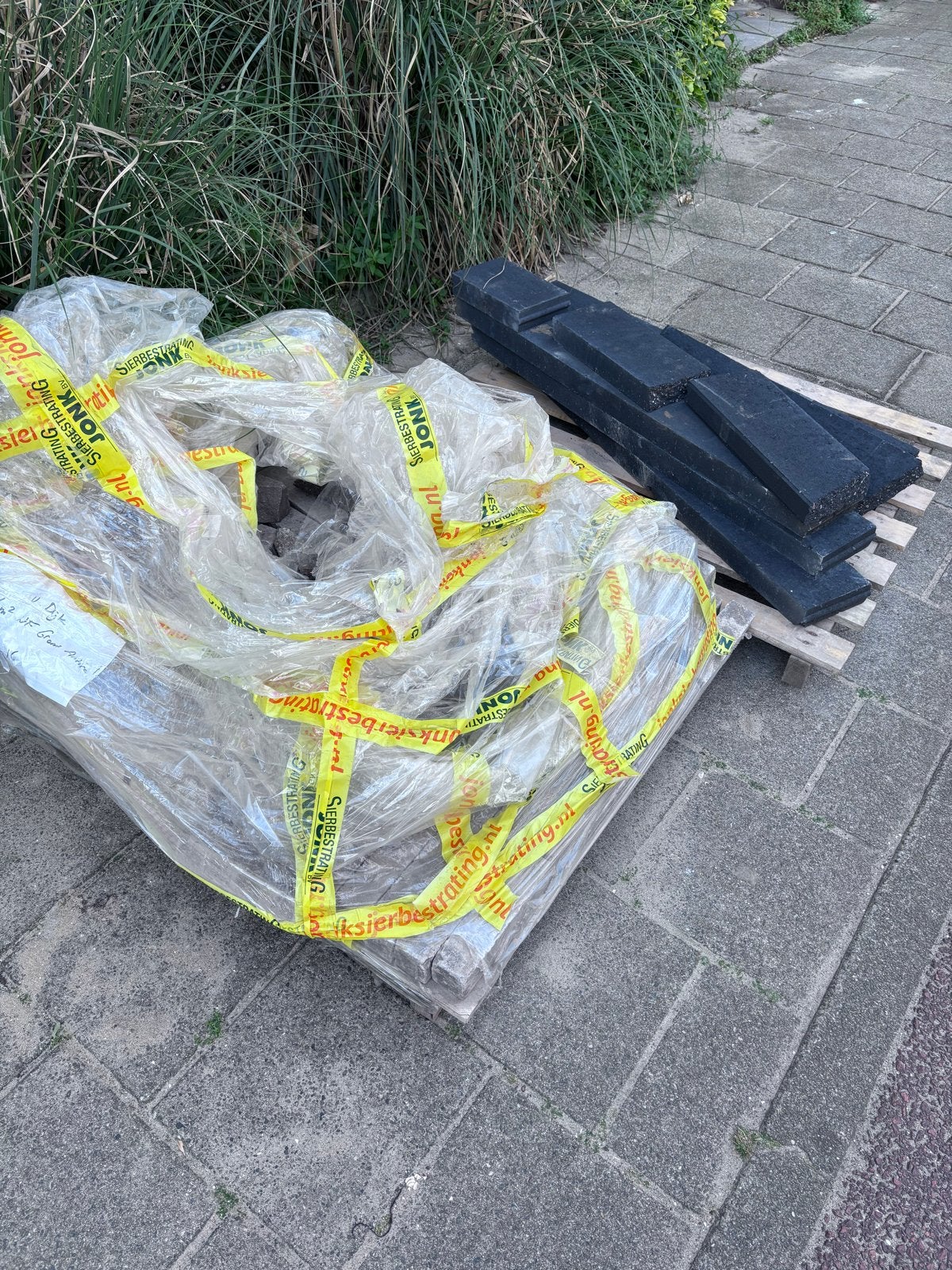 Gratis VDS Waaltjes Gromo Antica en Opsluitbanden, Ophalen, Gebruikt, Klinkers, Minder dan 5 m²