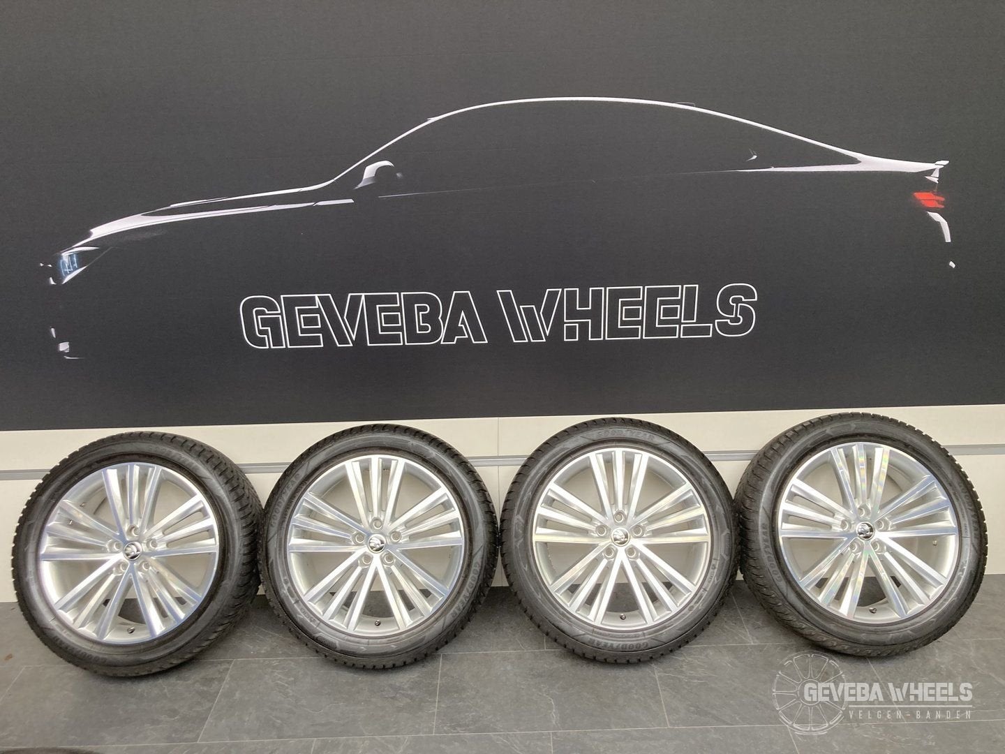 19” originele Skoda Kodiaq velgen + winterbanden 5x112   565, Auto-onderdelen, Banden en Velgen, 19 inch, Gebruikt, -, -