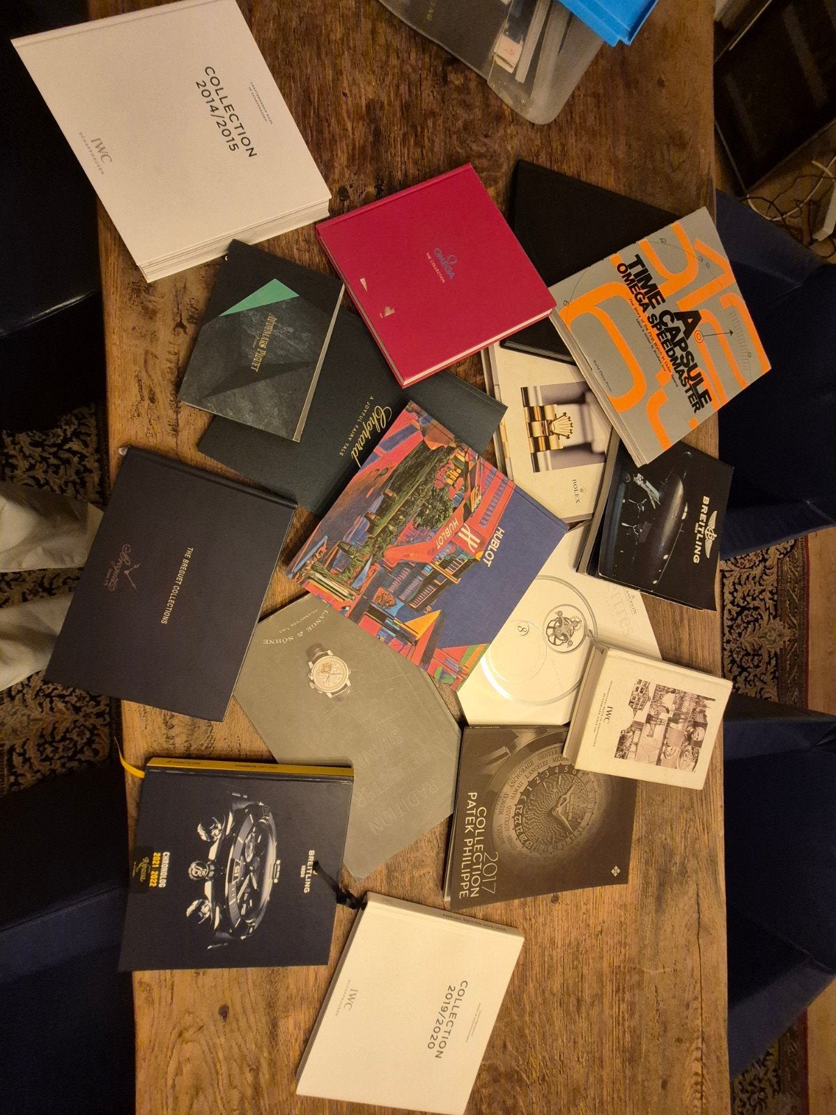 Collectie luxe horlogecatalogi (IWC, Omega, Patek Philippe), Ophalen, Zo goed als nieuw, Catalogus