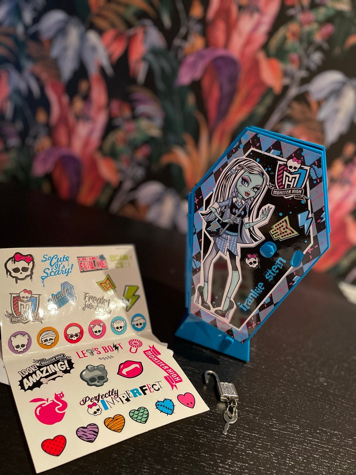 Monster High Frankie Stein Doodskist met muziek, Ophalen of Verzenden, Zo goed als nieuw, Accessoires