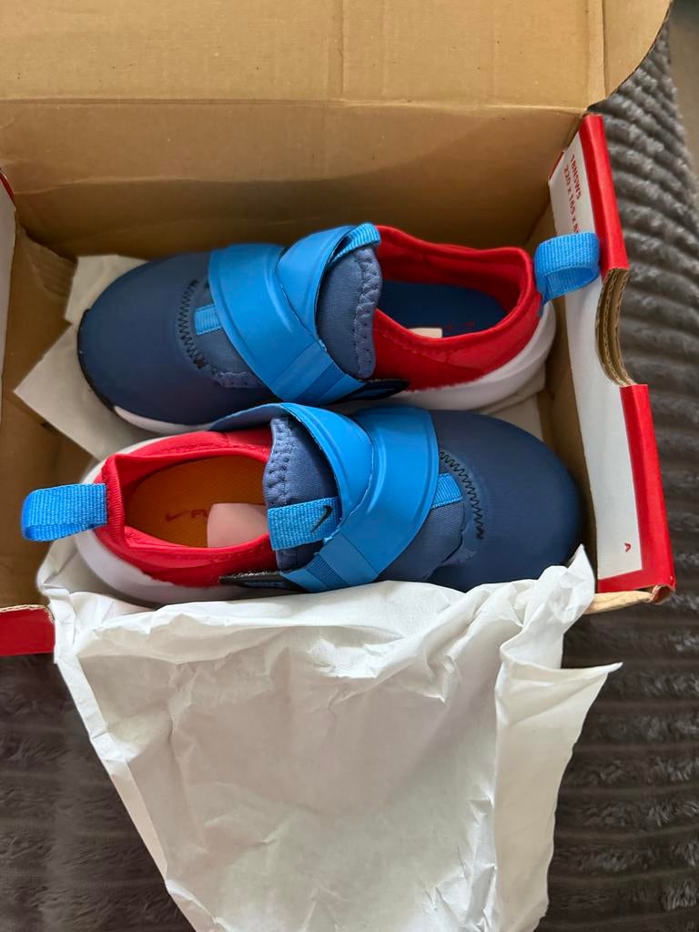 Nike kinderschoenen maat 21, Kinderen en Baby's, Kinderkleding | Schoenen en Sokken, Ophalen of Verzenden, Zo goed als nieuw, Jongen of Meisje