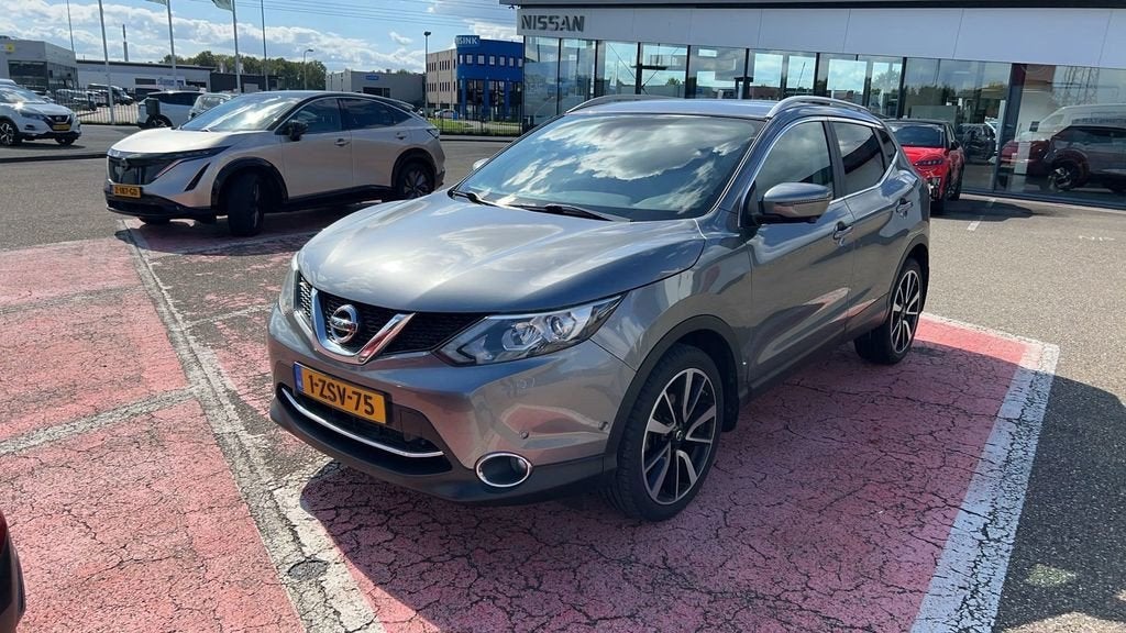Nissan Qashqai 1.2 Tekna Automaat NL-auto 82dkm!, Auto's, Euro 5, Gebruikt, 680 kg, 4 cilinders