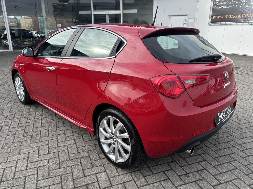 Alfa Romeo Giulietta 1.4 Turbo Turismo Climate Led Cruise St, Auto's, Alfa Romeo, Gebruikt, 4 cilinders, Leder en Stof, Origineel Nederlands