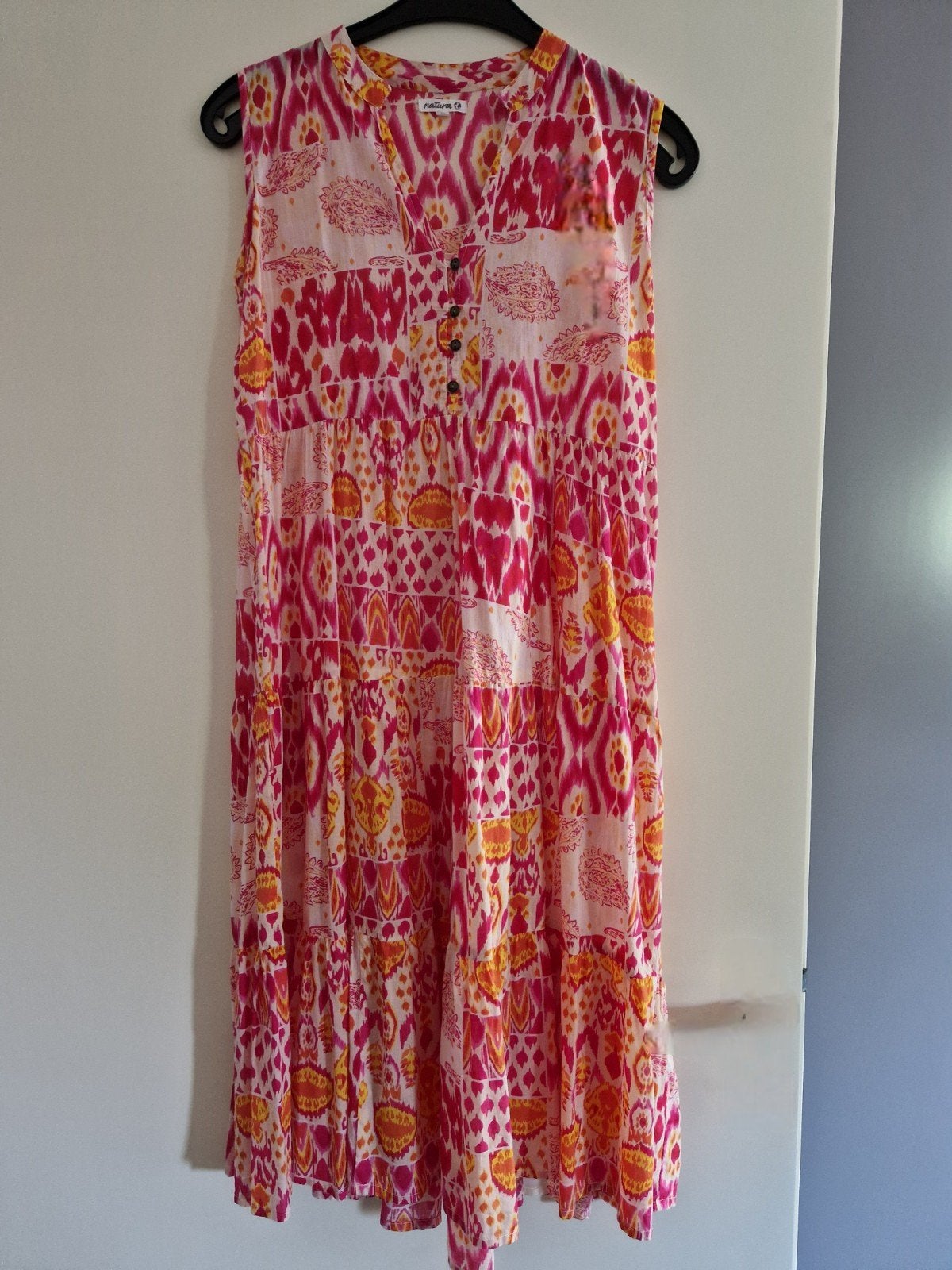 Vrolijke jurk, mt S kleuren: rose, geel, creme, Ophalen of Verzenden, Zo goed als nieuw, Knielengte, Roze