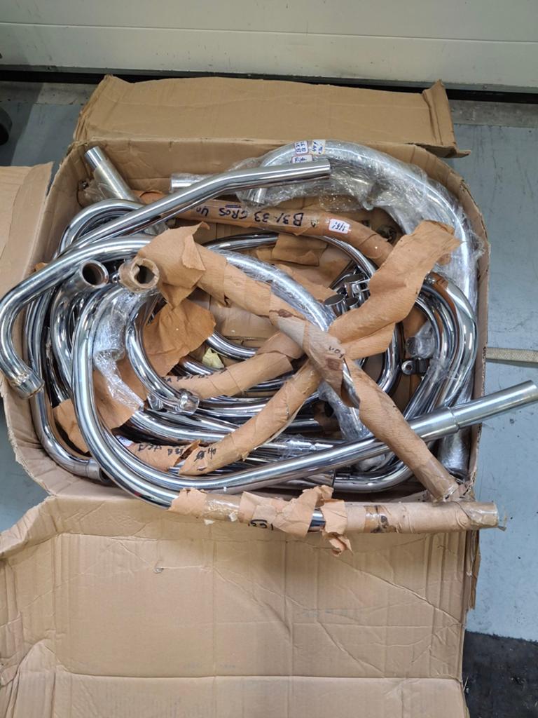 BSA TRIUMPH NORTON NIEUWE  UITLAATBOCHTEN., Ophalen, Nieuw