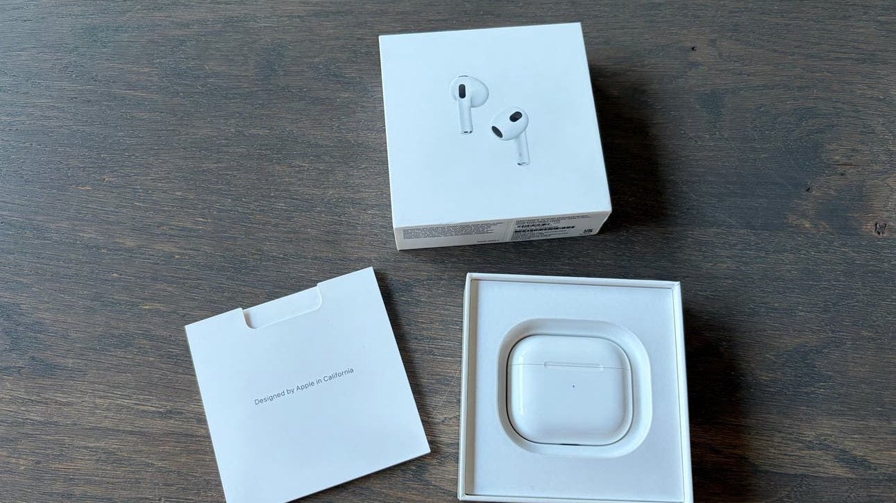 Airpods 3 (2021), Gebruikt, In gehoorgang (in-ear), Ophalen of Verzenden, Apple