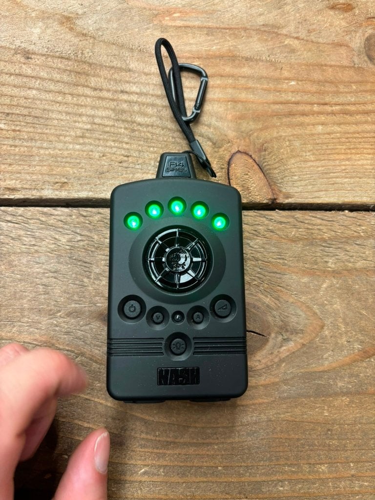 NASH Siren R4+ Receiver – Showmodel – 12 maanden garantie, Watersport en Boten, Hengelsport | Karpervissen, Overige typen, ?, Zo goed als nieuw