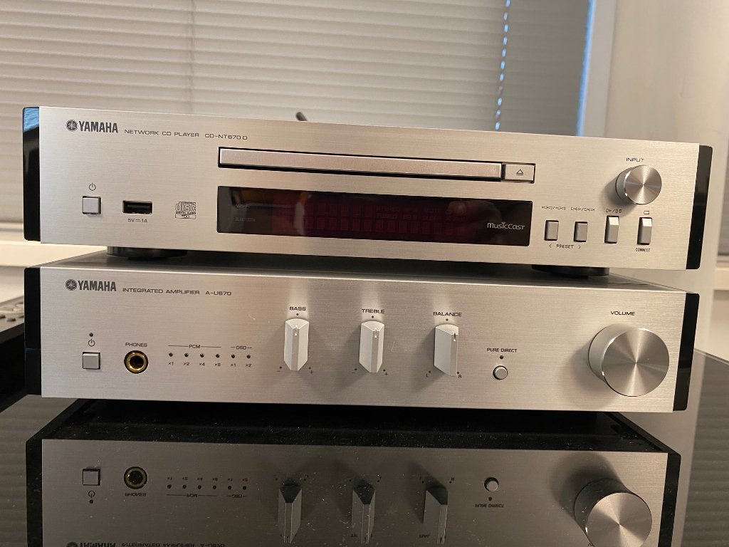 Yamaha  set  A-U670 versterker + CD/steamer-NT670D, Ophalen, Zo goed als nieuw, 60 tot 120 watt, Overige merken