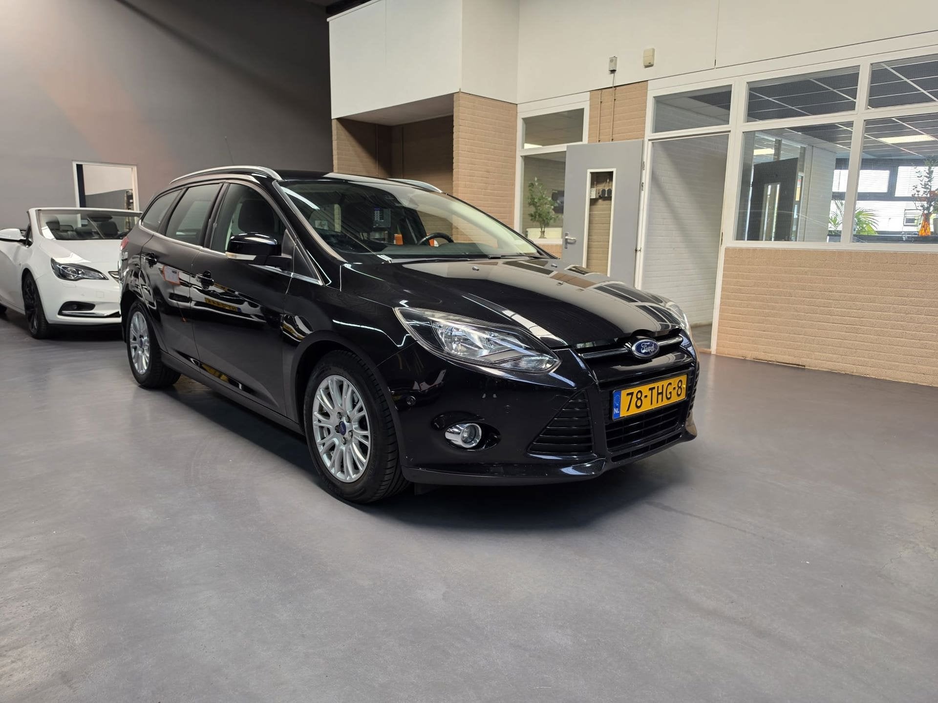 Ford Focus Wagon 1.6 EcoBoost Titanium AUTOPARK NAVI TREKHAA, Auto's, 1258 kg, Gebruikt, 4 cilinders, 150 pk
