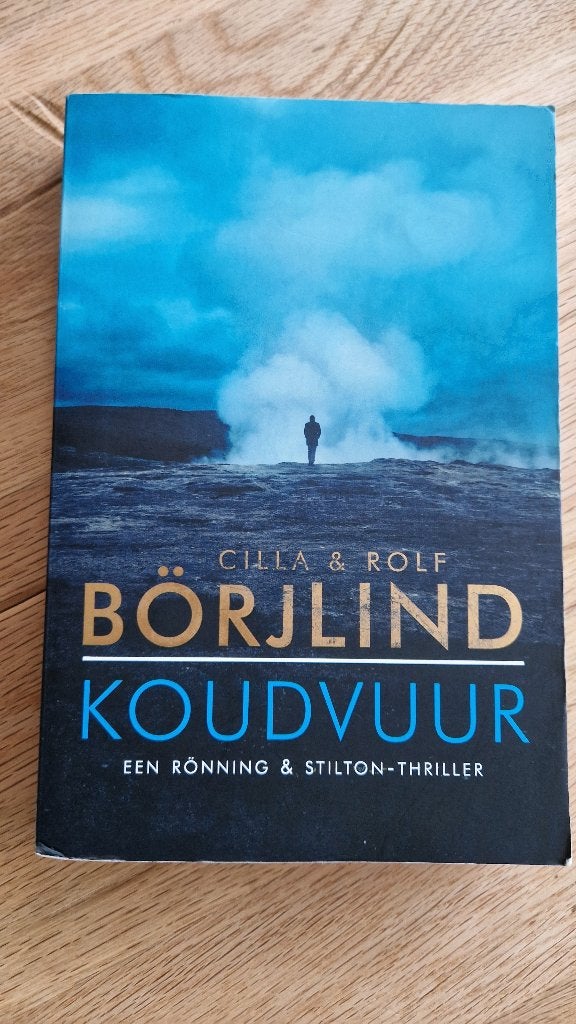 Koudvuur - Cilla & Rolf Börjlind  deel 5, Boeken, Scandinavië, Cilla & Rolf Börjlind, Ophalen of Verzenden, Zo goed als nieuw