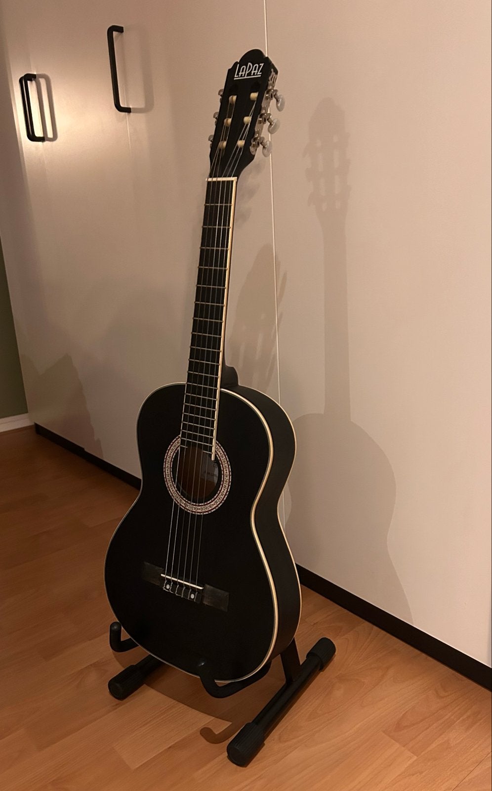 LaPaz klassieke gitaar 3/4 zwart met Innox standaard, Ophalen, Gebruikt, Klassieke of Spaanse gitaar