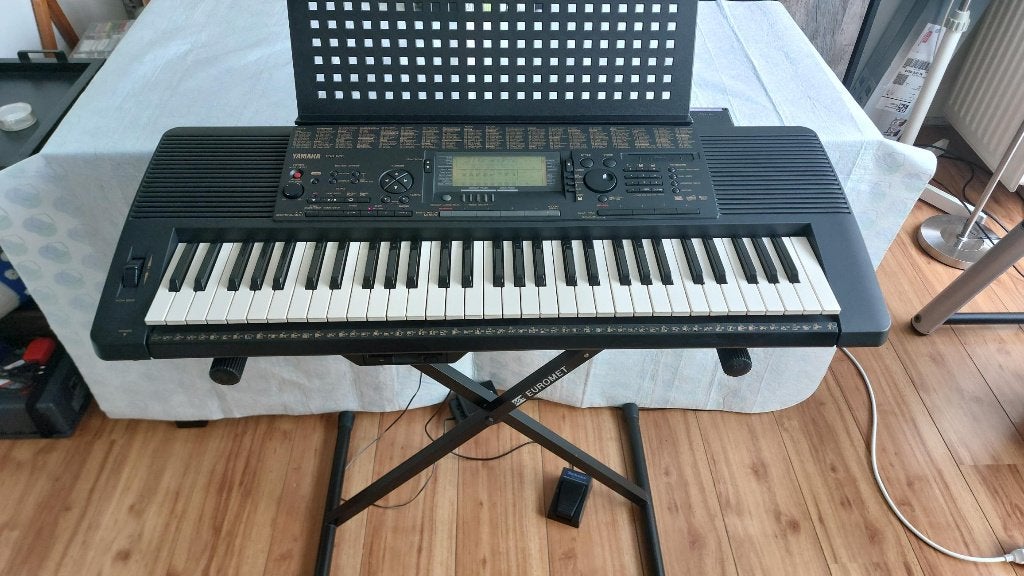 Keyboard Yamaha, Muziek en Instrumenten, Ophalen, Yamaha, Aanslaggevoelig, 61 toetsen