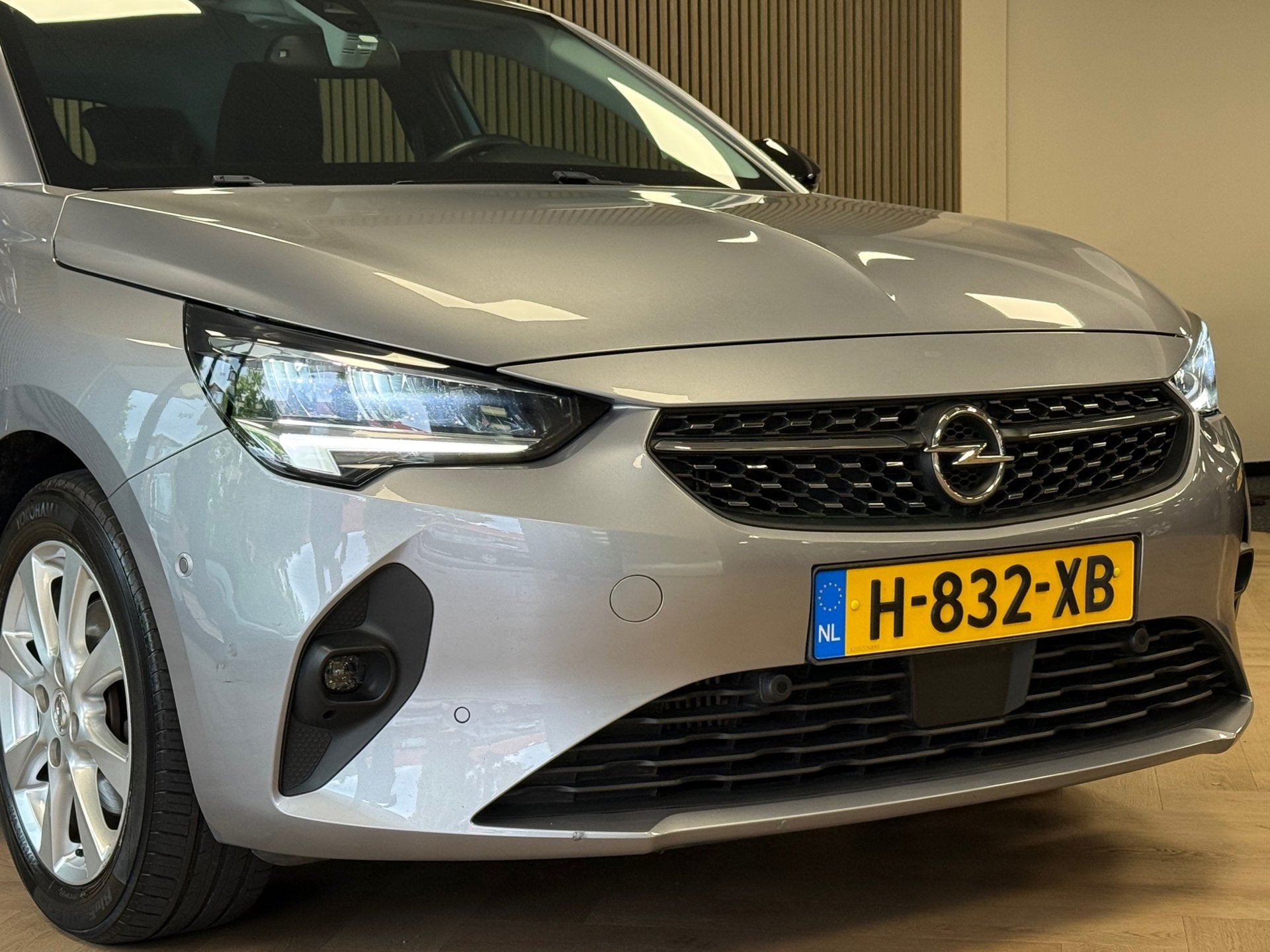 Opel Corsa 1.2 GS Line AUT NAVI CRUISE CLIMATE CONTROL CAM C, 101 pk, Gebruikt, Met garantie (alle), Leder en Stof
