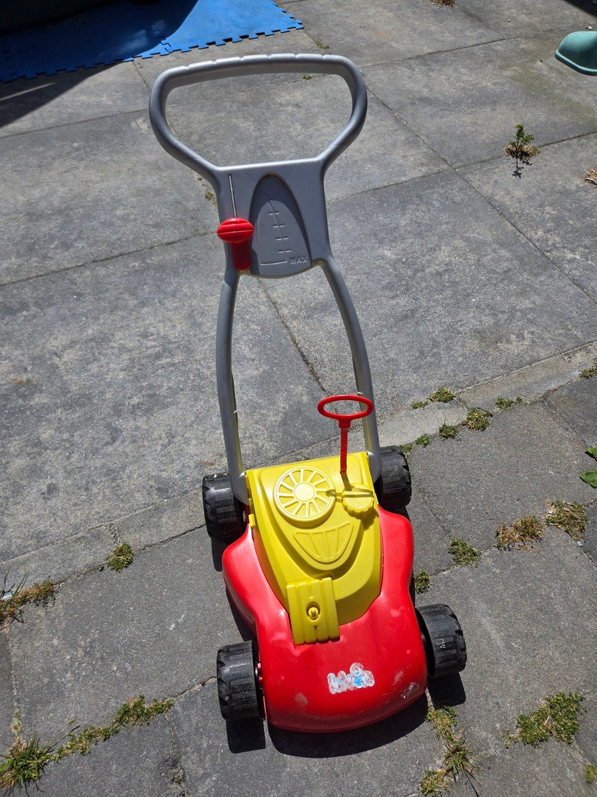 Kinder speelgoed grasmaaier rood/geel, Kinderen en Baby's, Speelgoed | Overig, Gebruikt, Jongen of Meisje, Ophalen