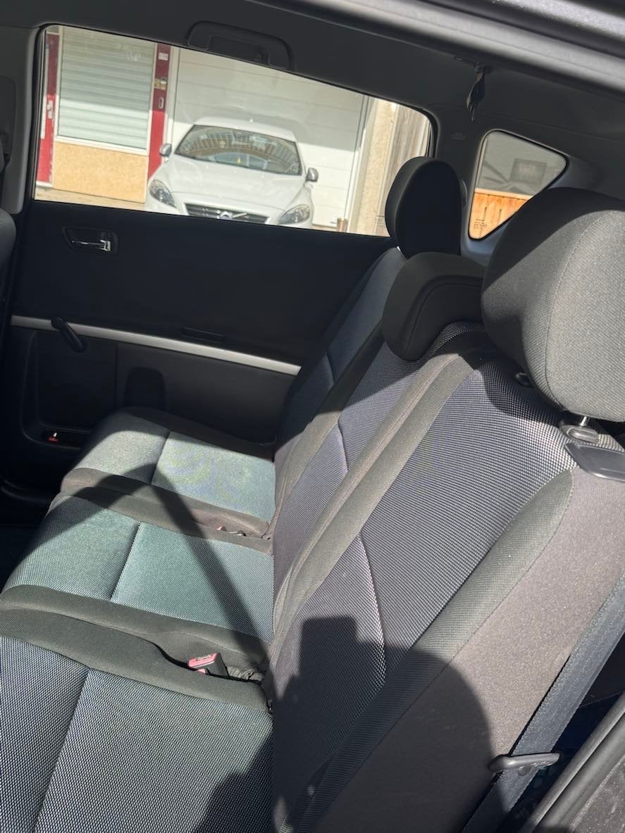 Foto 5 van Toyota Corolla Verso 2.2 D4d-f 5P 2007 Grijs