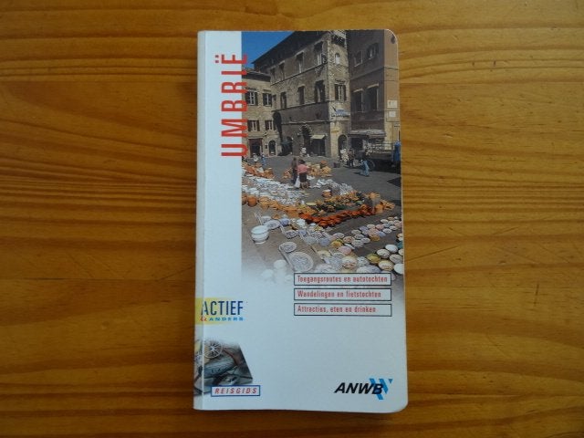 Umbrie ; anwb actief reisgids, Gelezen, Europa, Ophalen of Verzenden, Reisgids of -boek
