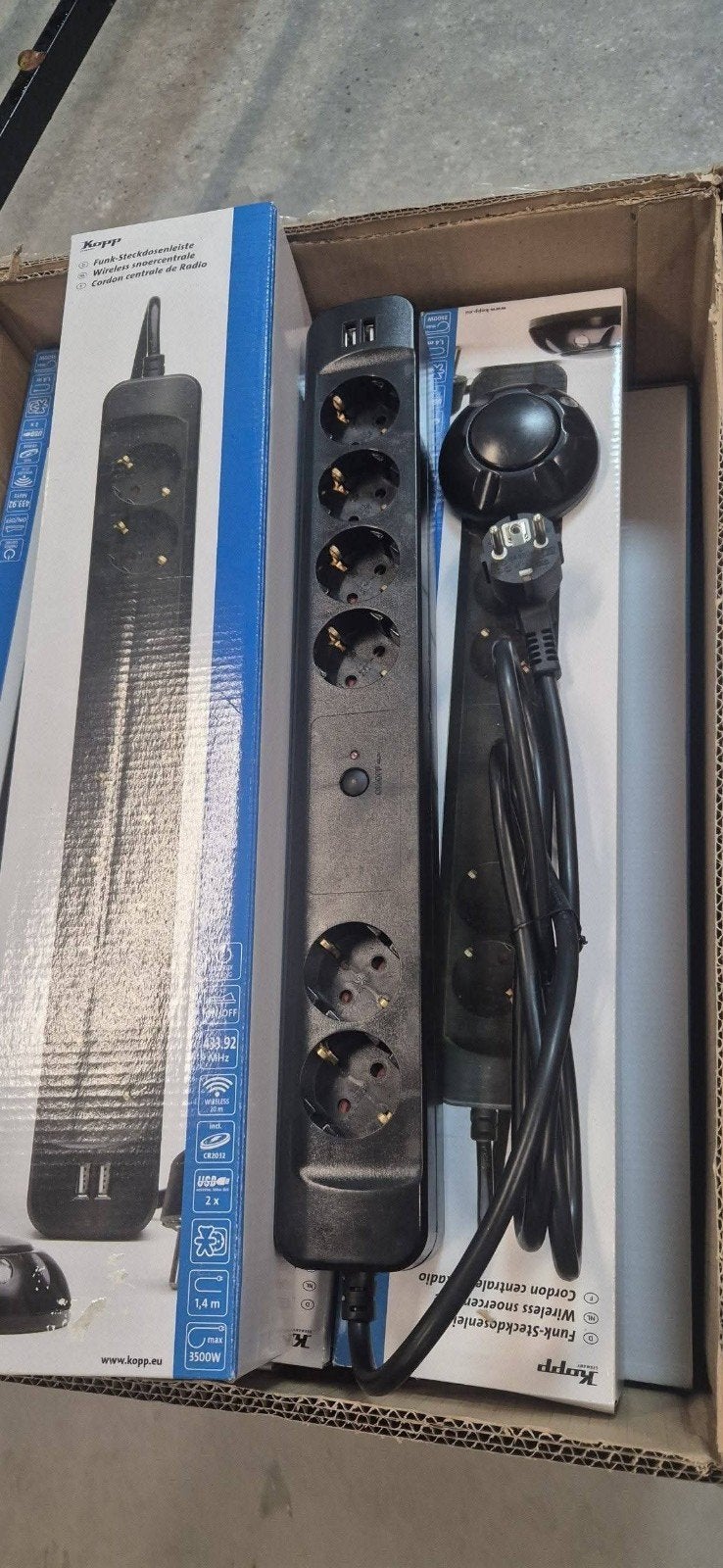 Kopp stekkerdoos 6 stopcontacten, 2 USB, afstandsbediening, ., Kopp, Ophalen of Verzenden, .