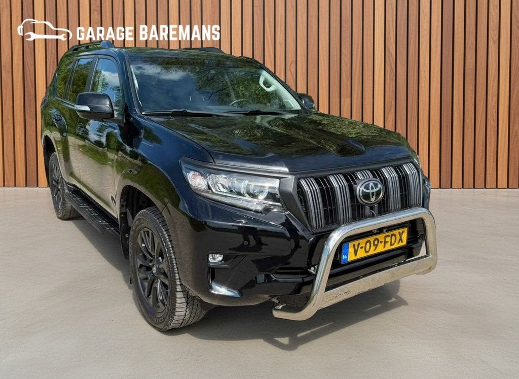 Toyota Land Cruiser 150 2.8 D-4D-F Professional Black line W, Automaat, Gebruikt, 4 cilinders, 2337 kg