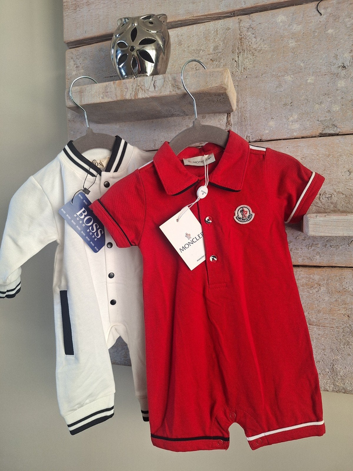 Baby zomer kleding MONCLER & Hugo Boss
Jongens jumpsuit, Ophalen of Verzenden
