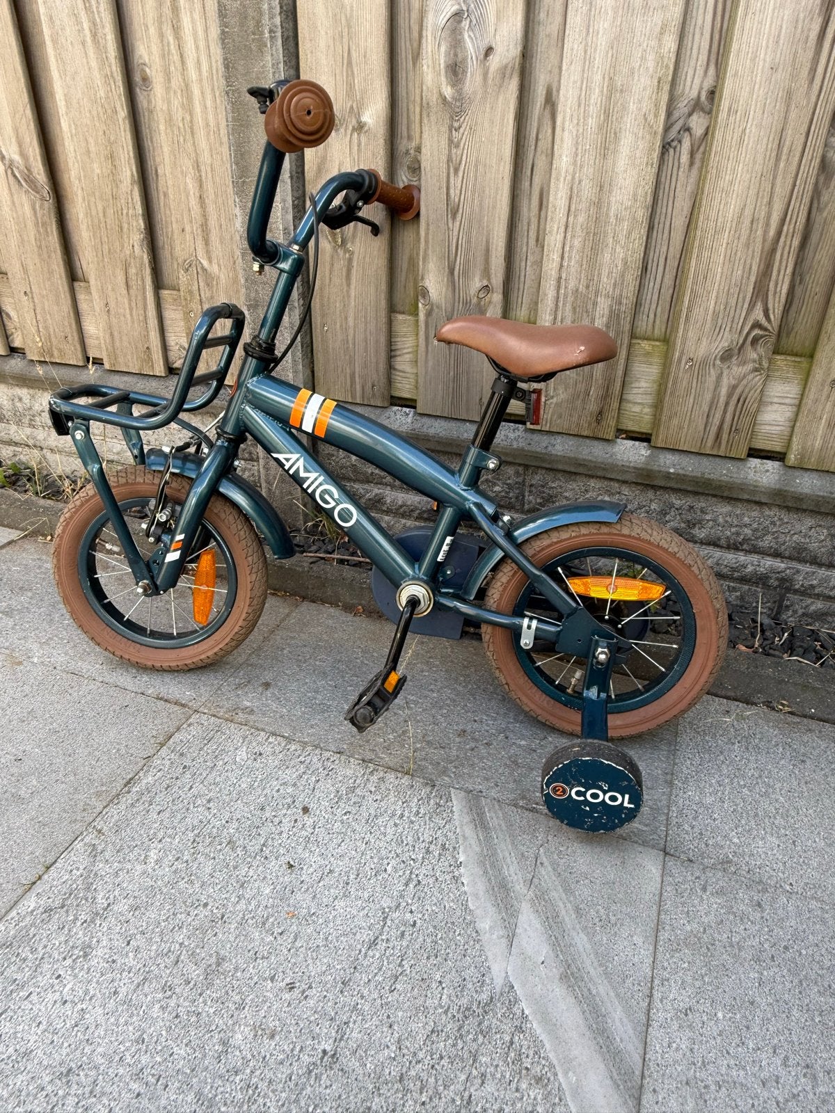 Amigo Kinderfiets met zijwieltjes en mandje, Ophalen, Terugtraprem, Zijwieltjes, Gebruikt