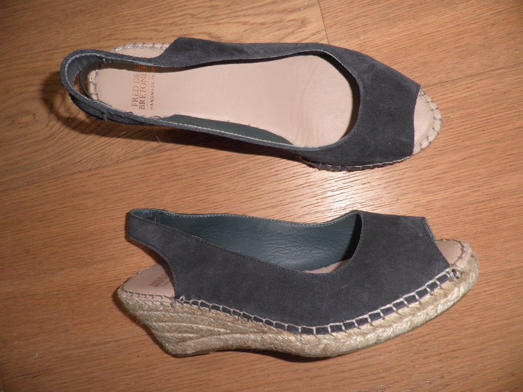 FRED DE LA BRETONIERE LEREN SLEEHAK SANDALEN MAAT 38., Blauw, Zo goed als nieuw, FRED DE LA BRETONIERE., Sandalen of Muiltjes