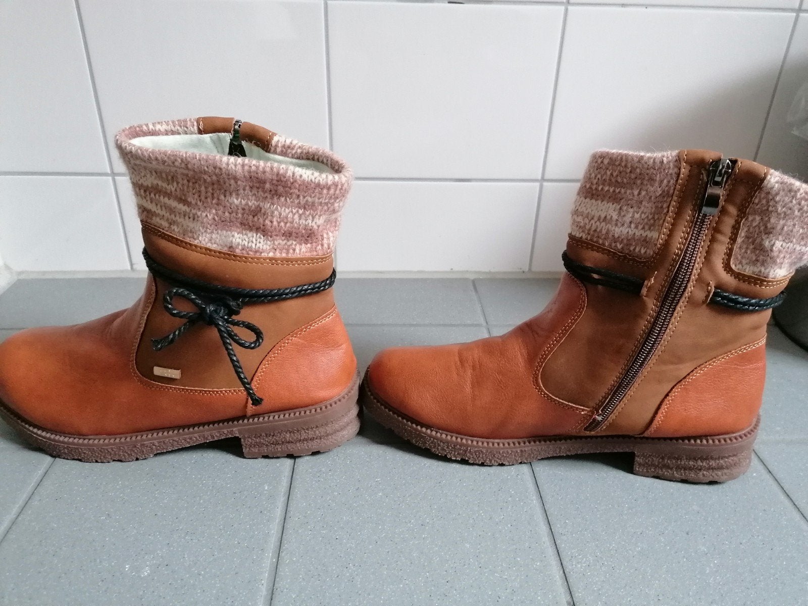 Nieuwe bruine enkellaarzen met gebreide boord, Ophalen of Verzenden, Nieuw, Bruin, Lage of Enkellaarzen