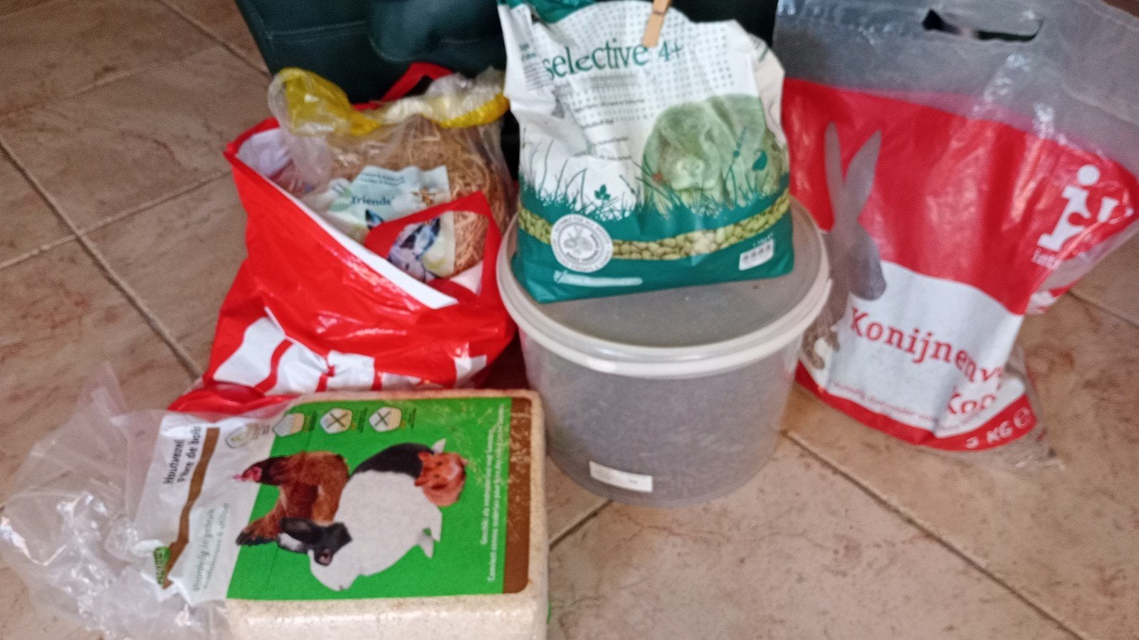 konijnenvoer, zaagsel en hooi, Dieren en Toebehoren, Dierenvoeding, Ophalen, Knaagdier of Konijn
