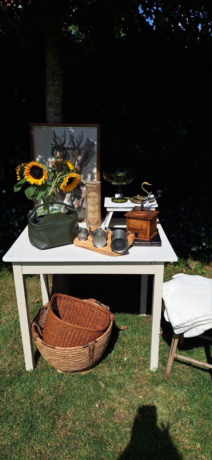 Vintage brocante tafeltje, bureautje, wit houten tafel, Huis en Inrichting, Bureaus, Gebruikt, Hout, Vintage, Ophalen of Verzenden