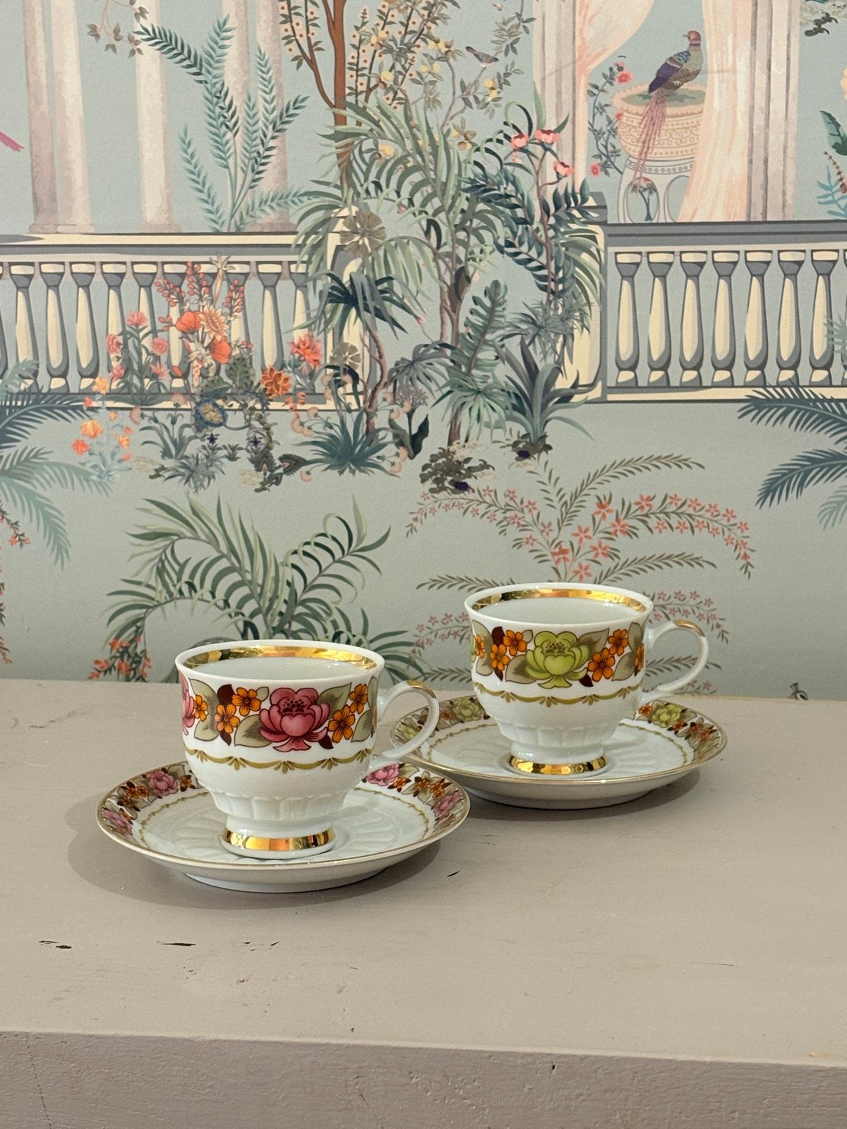 Prachtige vintage kop en schotels, ongebruikt, Ophalen of Verzenden