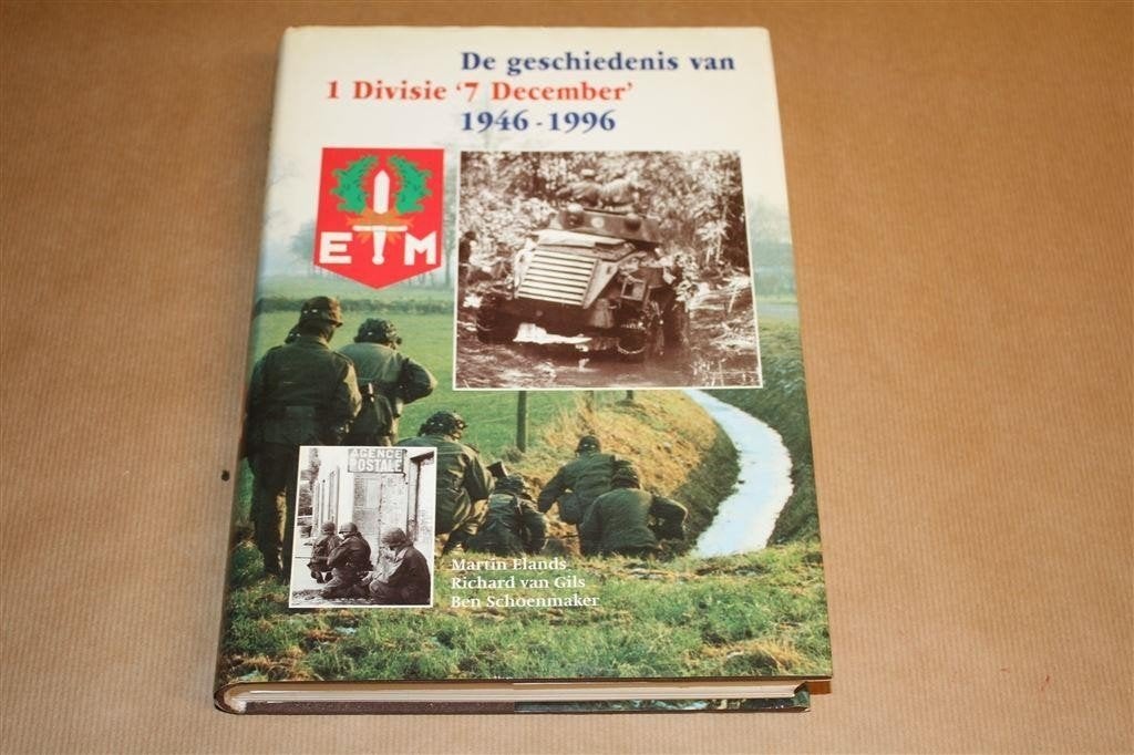Geschiedenis 1 Divisie 7 December 1946-1996, Boeken, Ophalen of Verzenden, Gelezen