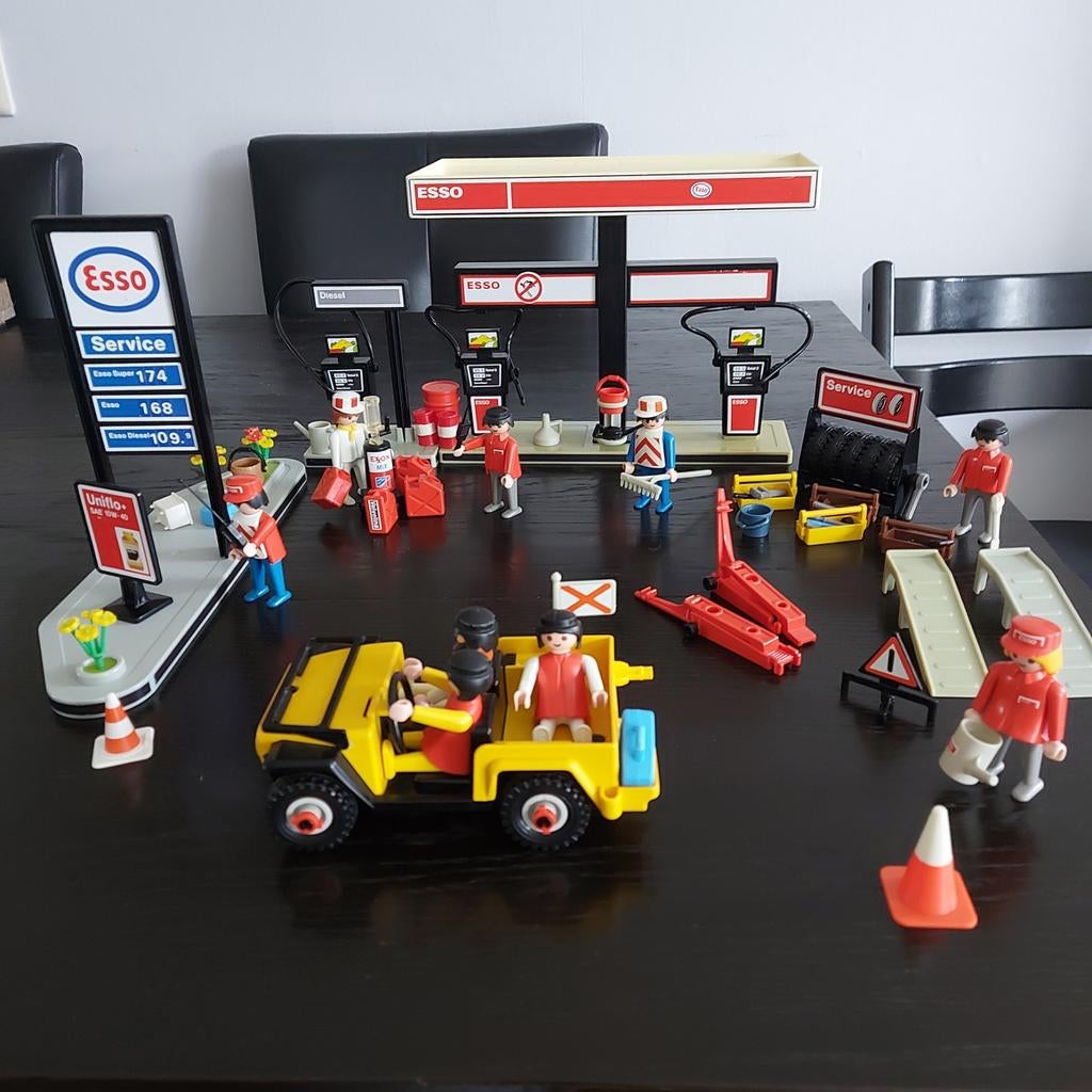 Playmobil  Vintage Esso Benzinestation, Ophalen
