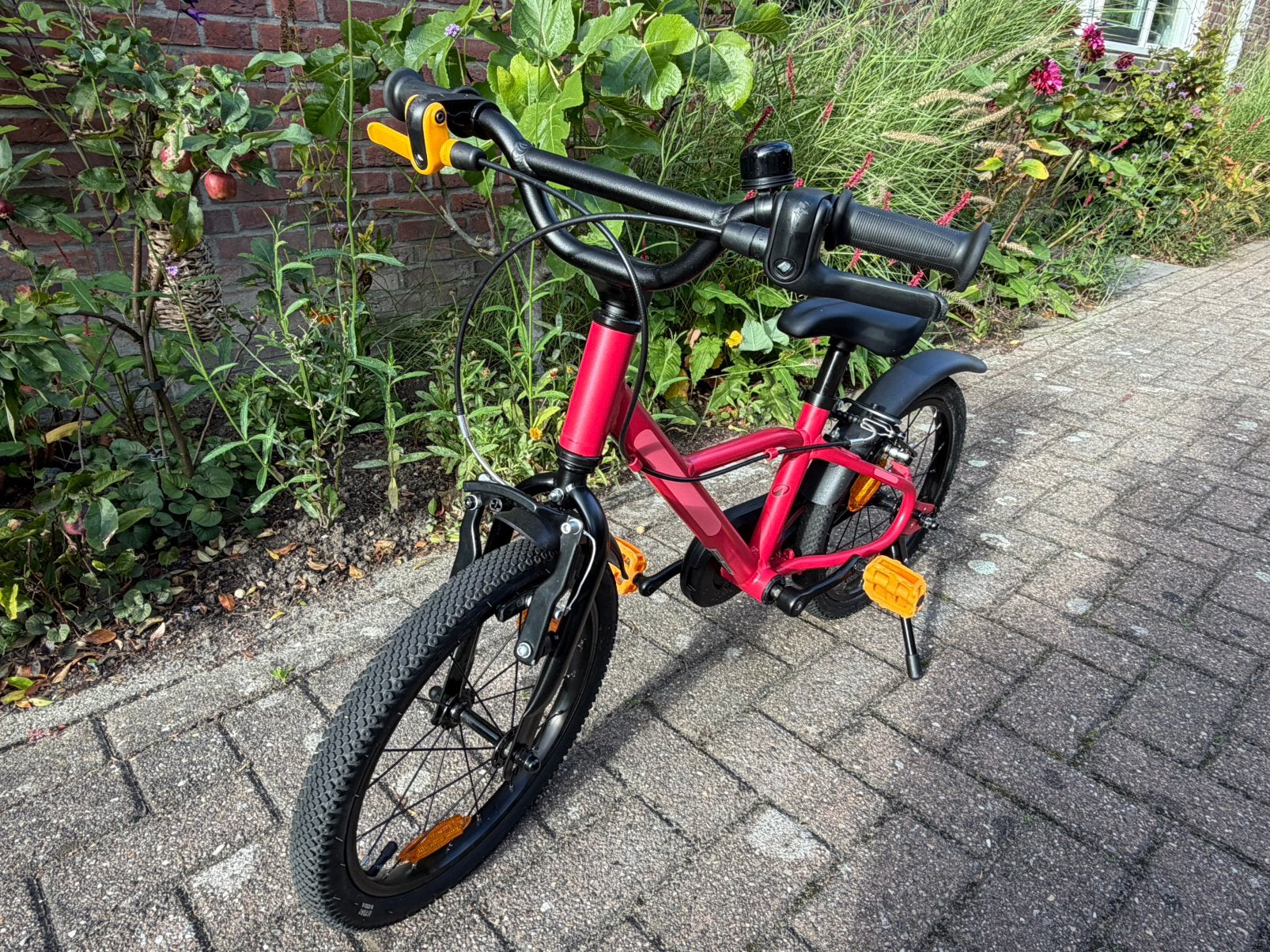 Btwin 900 kinderfiets 16inch, Ophalen, Zo goed als nieuw, 16 tot 20 inch, Zijwieltjes
