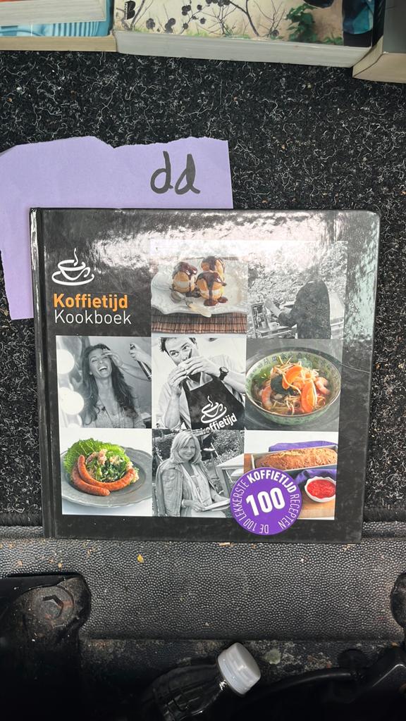 Koffietijd Kookboek - De 100 lekkerste recepten, Boeken, Kookboeken, Ophalen of Verzenden, Zo goed als nieuw, Overige gebieden