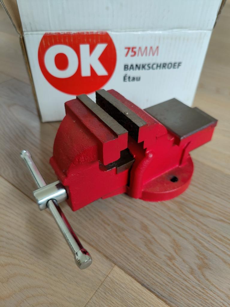 Bankschroef 75mm, Doe-het-zelf en Verbouw, Gereedschap | Handgereedschap, Ophalen, Zo goed als nieuw