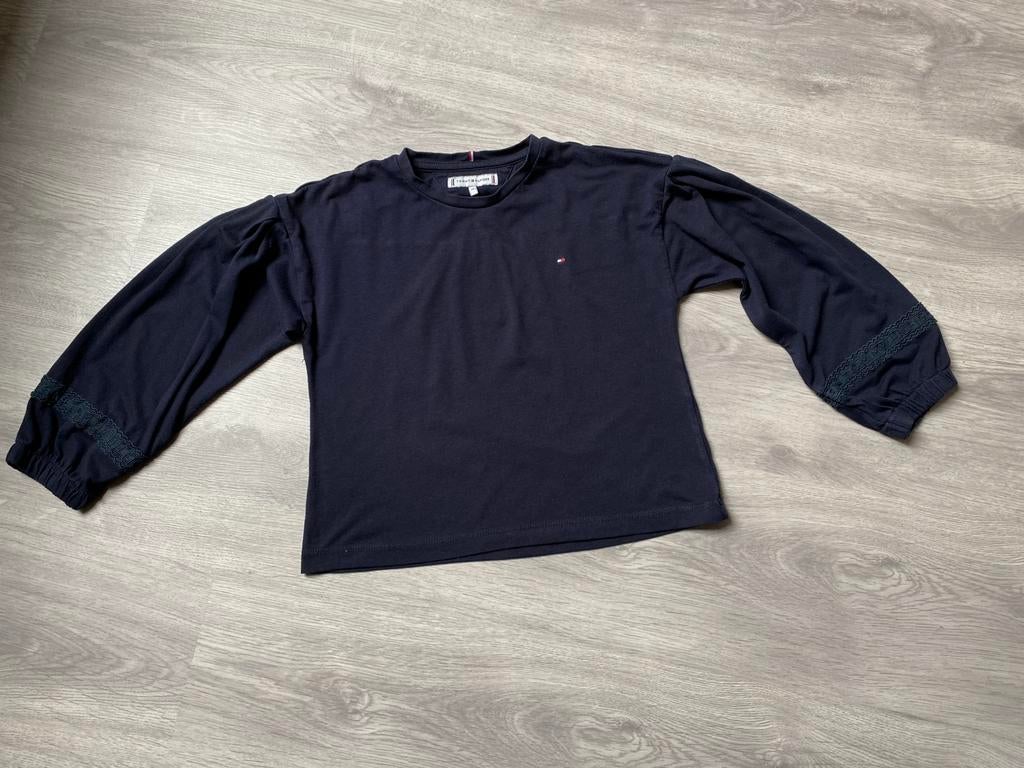 Donkerblauw truitje Tommy Hilfiger, Ophalen of Verzenden, Zo goed als nieuw, Meisje, Shirt of Longsleeve