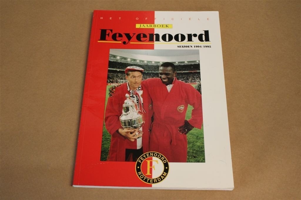 Het Officiële Jaarboek Feyenoord. Seizoen 1994/1995., Ophalen of Verzenden, Gelezen, Watersport en Hengelsport