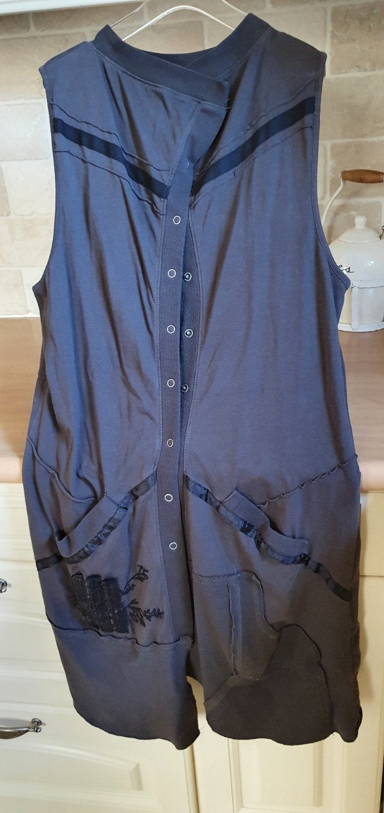 Nu bystaff  antraciet mouwloos vestje met knoopjes en zakken, Kleding | Dames, Overige kleuren, Nu by staff, Maat 42/44 (L), Ophalen of Verzenden