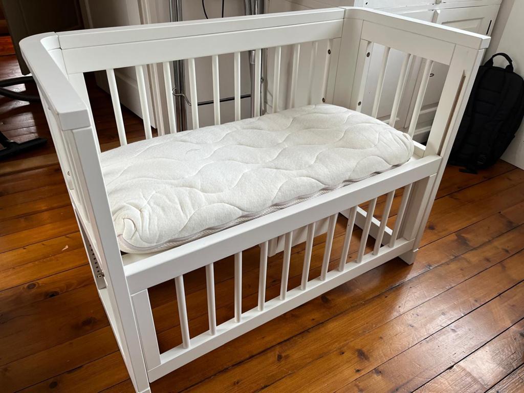 Cosleeper Troll Sun - houten witte cosleeper, Kinderen en Baby's, Babywiegjes en Ledikanten, Ophalen, Zo goed als nieuw, Wieg