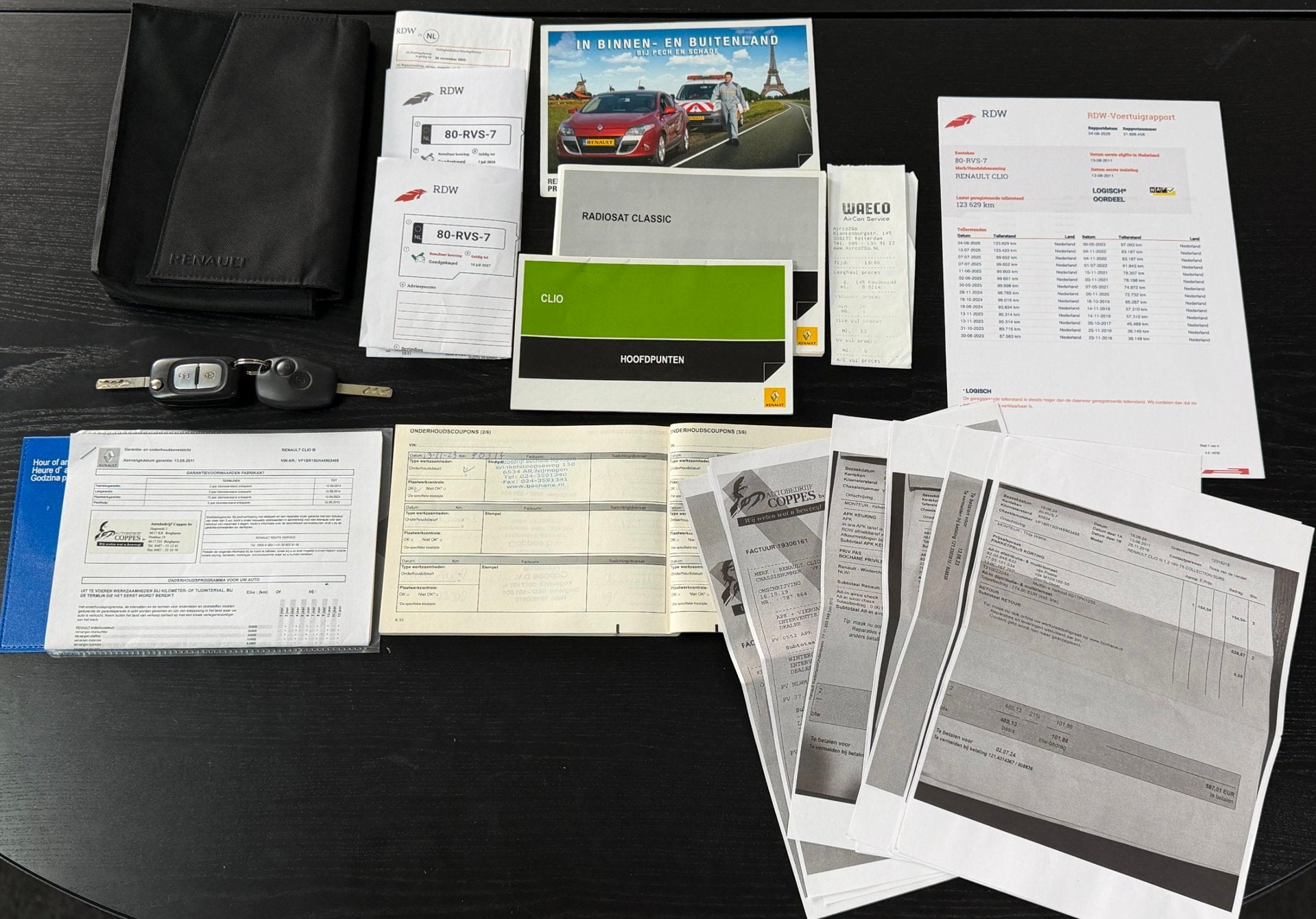 Renault Clio 1.2|NAP|NWEAPK|AIRCO|CRUISE|PDC|DISTRIBUTIEVV!, Auto's, Voorwielaandrijving, Euro 5, Gebruikt, Zwart