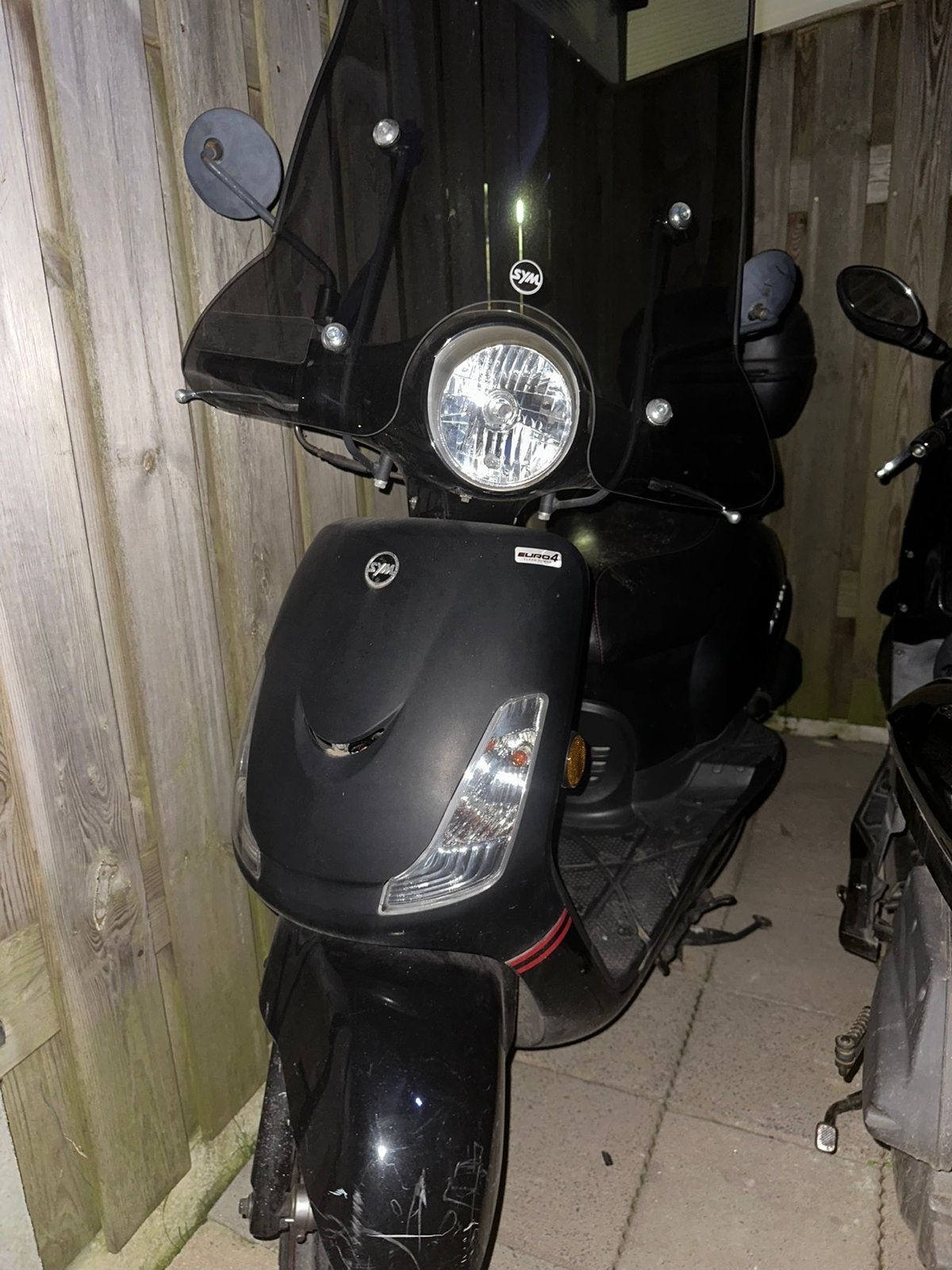 Zwarte Sym Fiddle II Scooter, Fietsen en Brommers, Ophalen, Gebruikt, Maximaal 45 km/u, Benzine