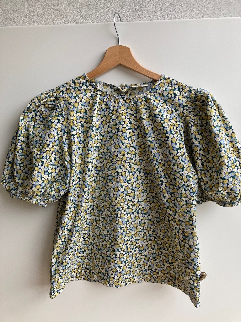 Blouse, bloesje met bloemen van Pomp de lux mt. 158/164, Meisje, Overhemd of Blouse, Ophalen of Verzenden, Zo goed als nieuw