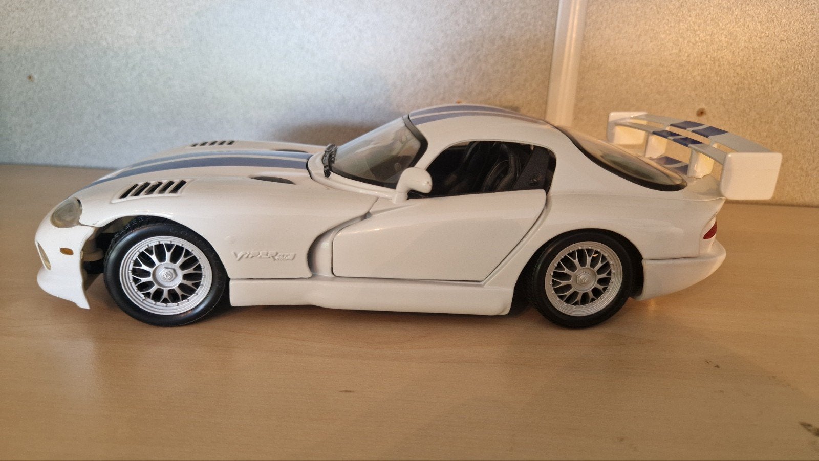 Maisto Dodge Viper GTS-R Schaalmodel 1:18, Ophalen of Verzenden