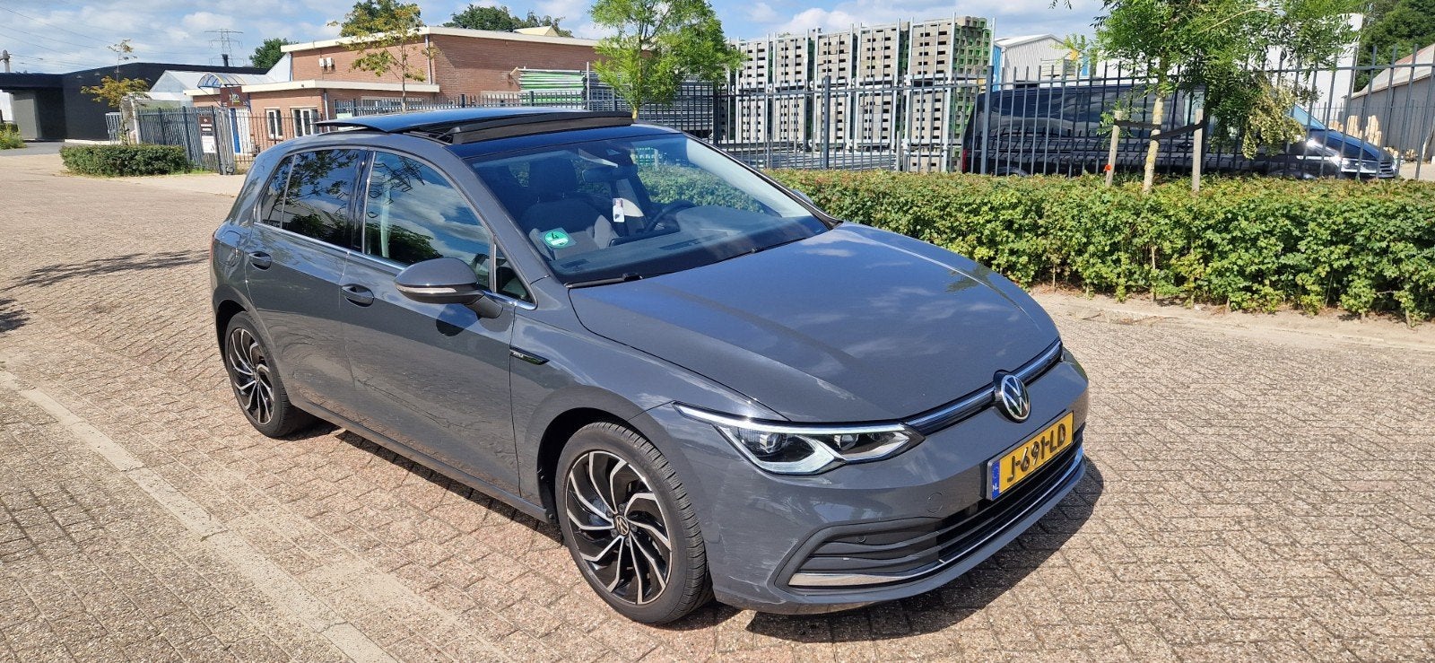 Volkswagen Golf Style 1.5 TSI 2020 Grijs PANORAMADAK IQ NAP, Voorwielaandrijving, Euro 6, 4 cilinders, Alcantara