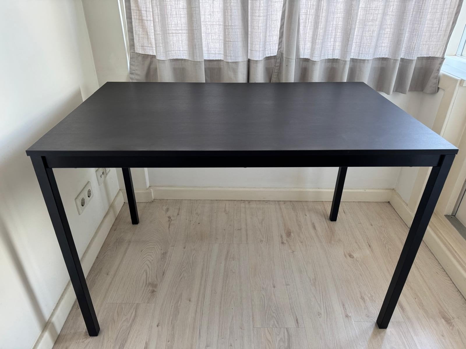 IKEA SANDSBERG tafel ., Ophalen, Zo goed als nieuw