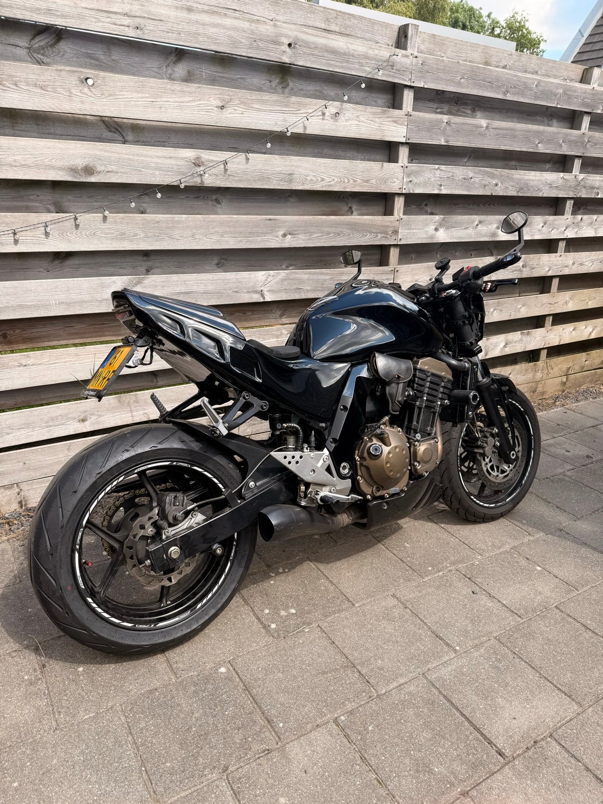 Kawasaki Z750 uit 2004 met HP Corse uitlaat, 750 cc, Sportuitlaat, 4 cilinders, Motorrijbewijs A