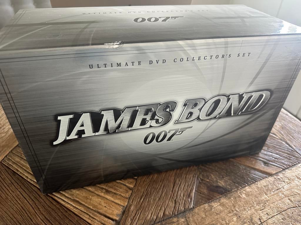 James Bond Ultimate DVD Collector's Set 22 delig, Vanaf 12 jaar, Ophalen of Verzenden, Gebruikt, Boxset
