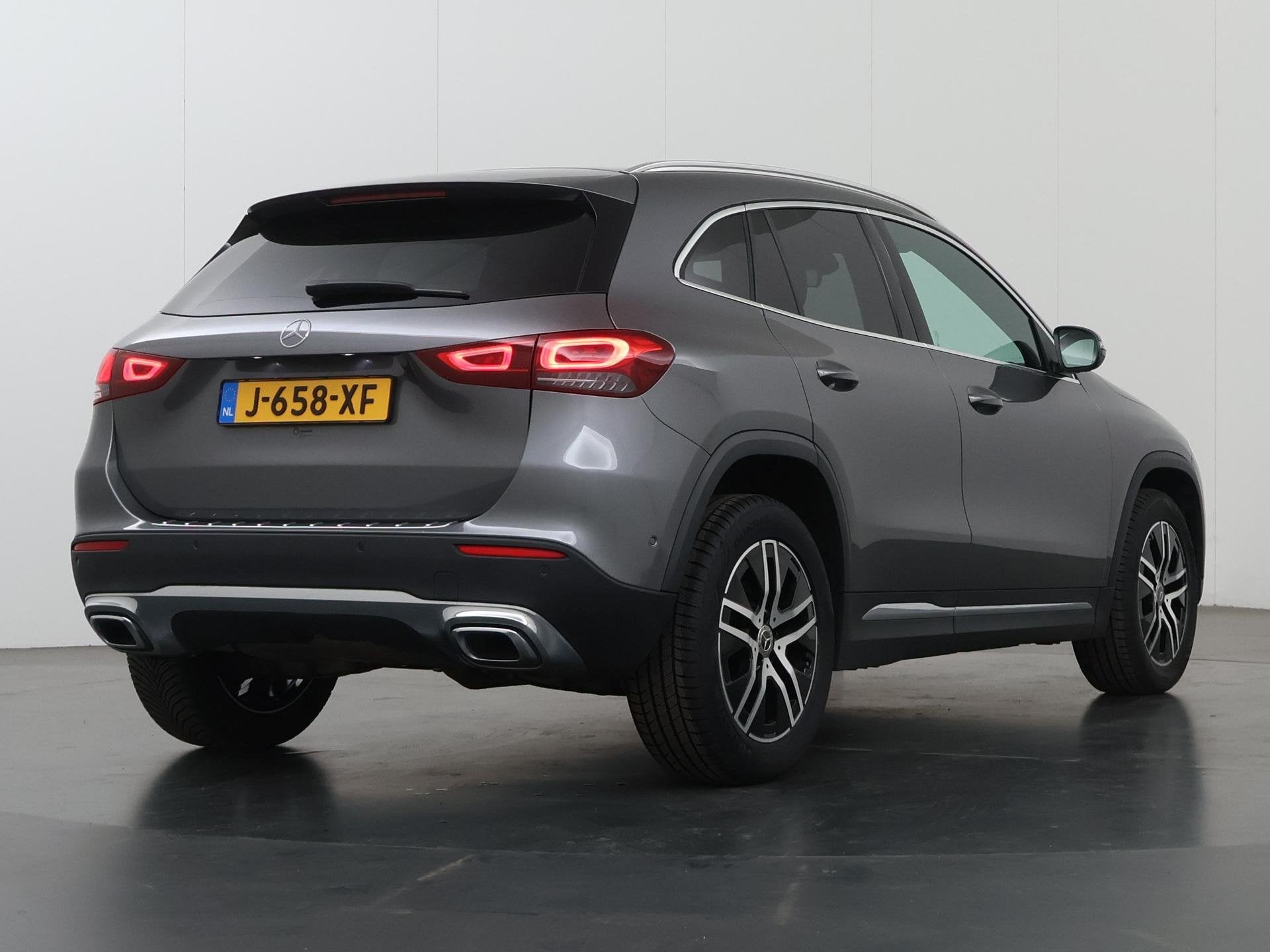 Mercedes-Benz GLA-klasse 200 Business Solution Luxury | Trek, Auto's, 4 cilinders, Leder en Stof, 163 pk, SUV of Terreinwagen