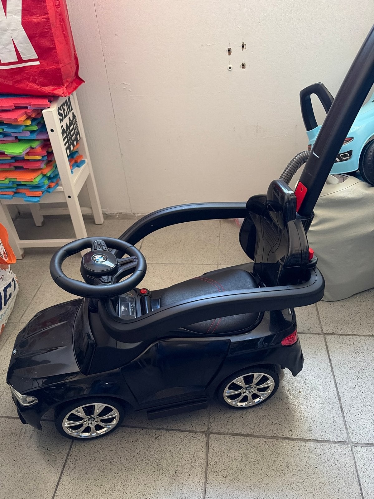 Bogi Luxe Loopauto BMW M5 met Duwstang - Zwart, Kinderen en Baby's, Ophalen, Gebruikt, Loopvoertuig