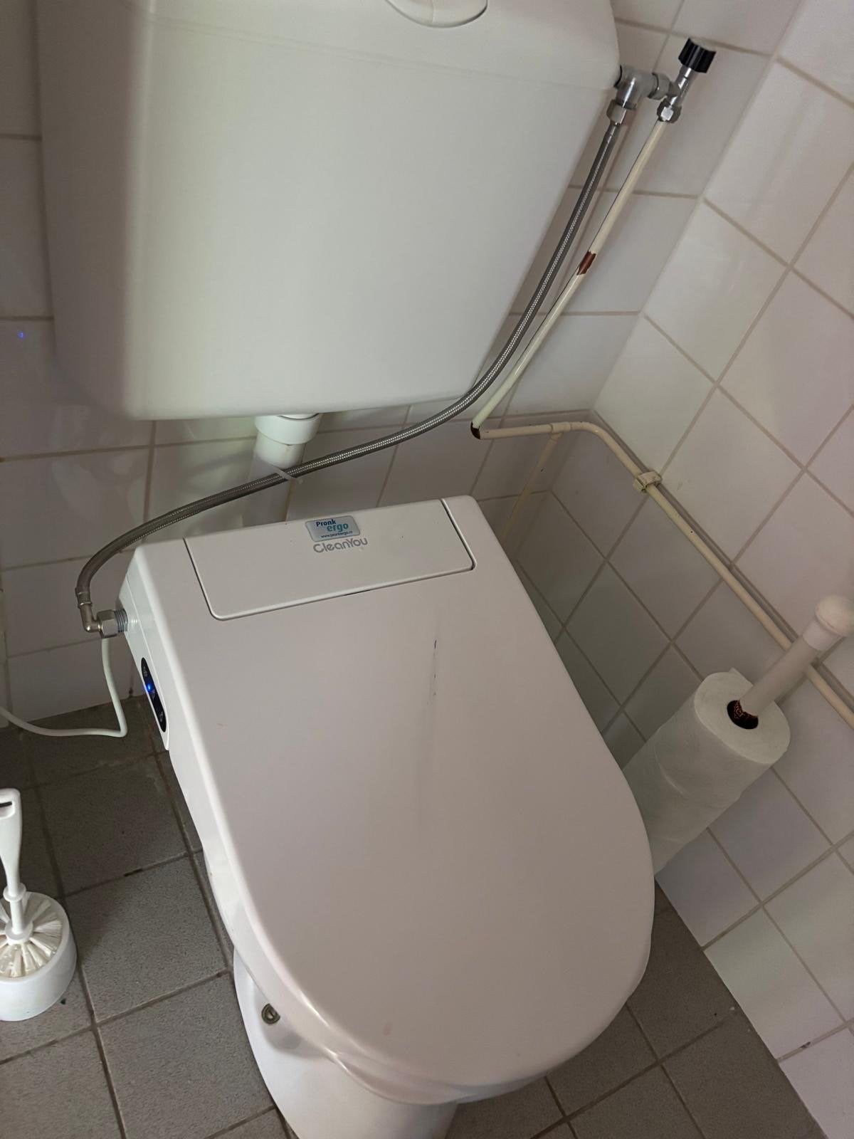 Cleanyou Bidet Toiletbril met Afstandsbediening, Ophalen of Verzenden, Zo goed als nieuw, Toilet